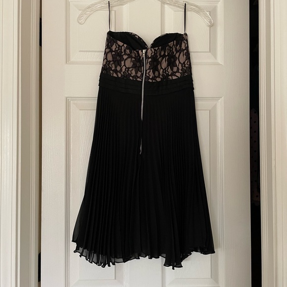 Elise Ryan Skater Dress - Picture 2 of 5